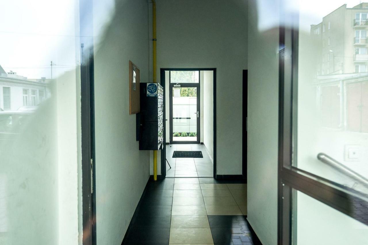 Komfortowe Studio 52 M2 W Centrum Grojca Grojec  Exterior photo